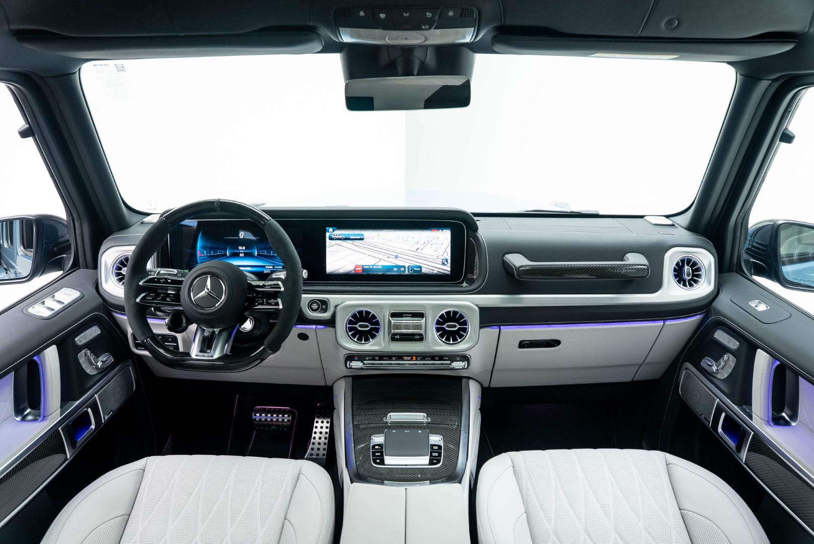 2025 MERCEDES BENZ G63 AMG | EXTENDED NIGHT PACKAGE | MANUFAKTUR NAPPA LEATHER DIAMOND QUILT | REAR
